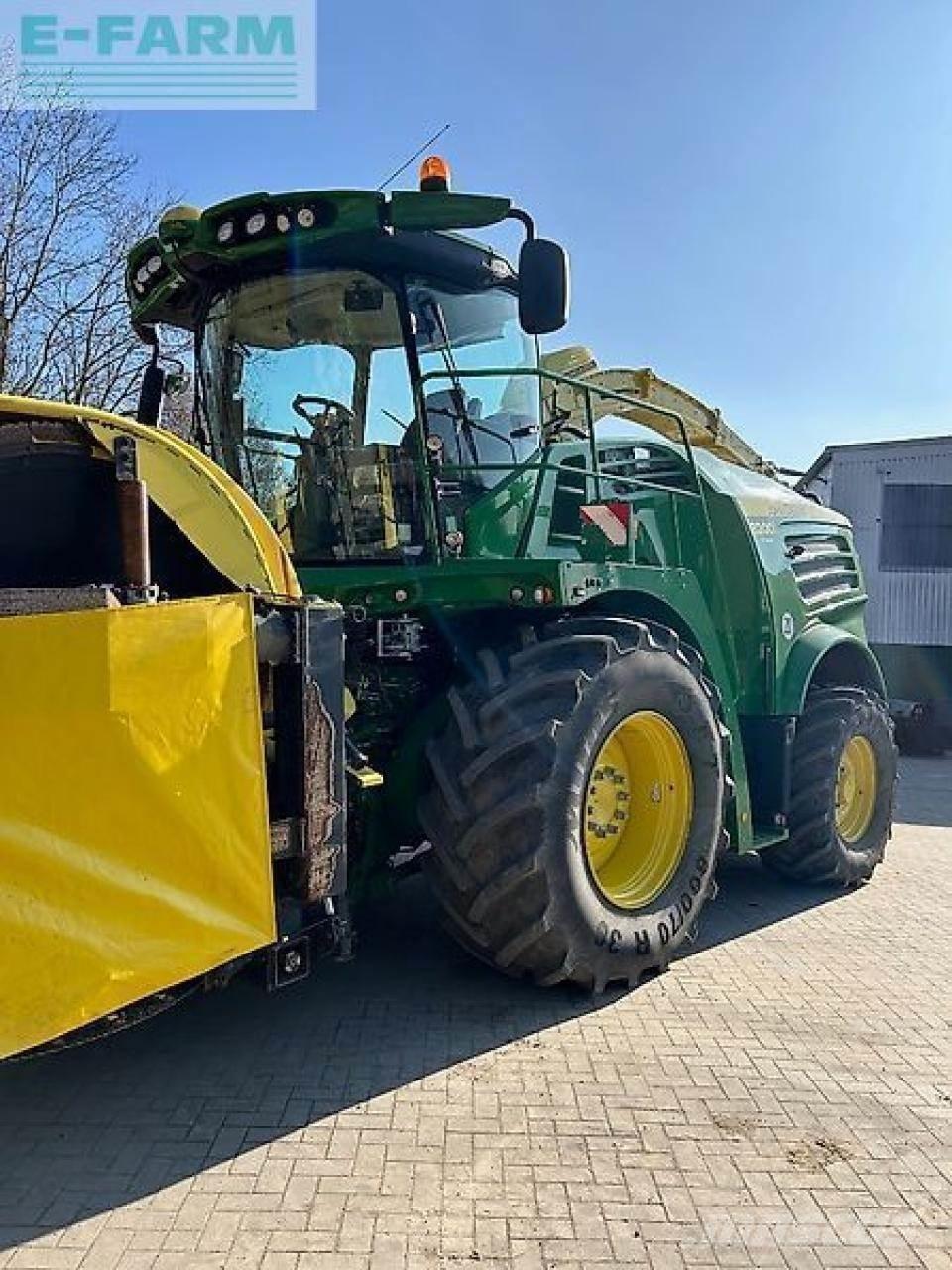 John Deere 8200i Zelfrijdende veldhakselaars