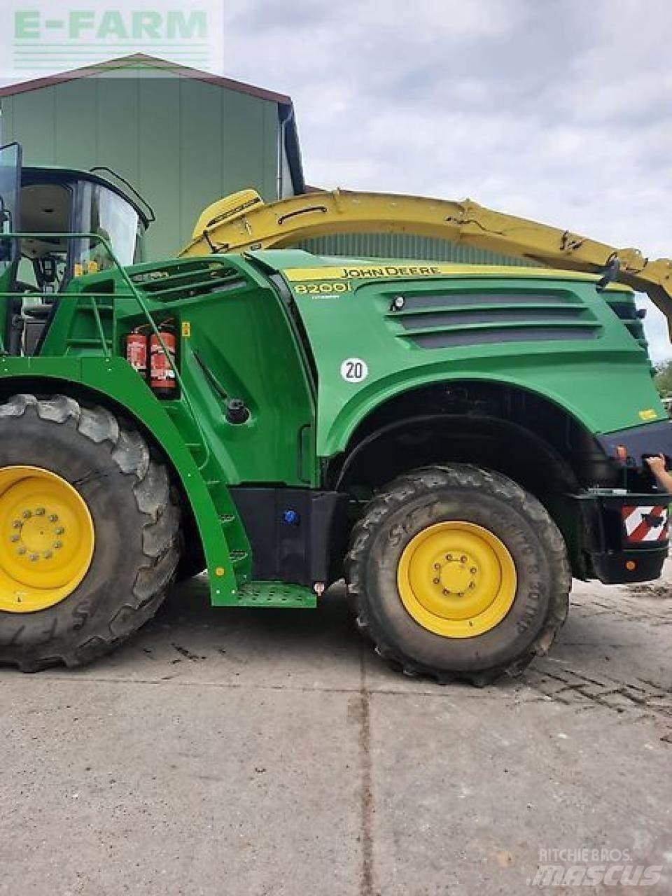John Deere 8200i Zelfrijdende veldhakselaars