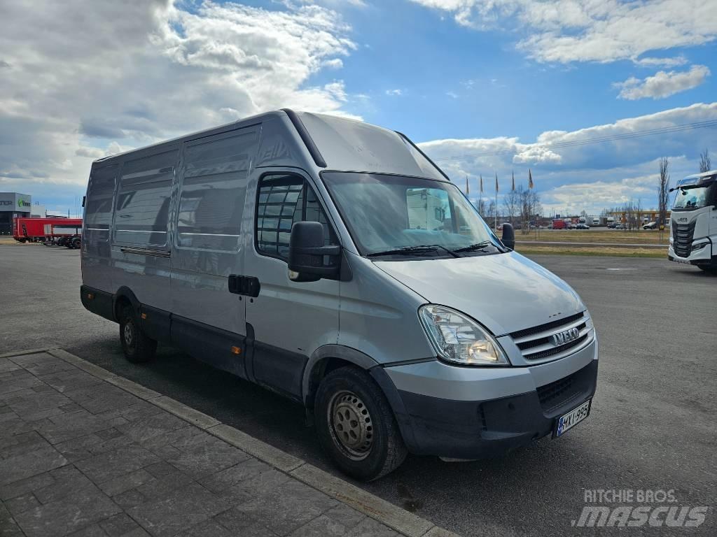 Iveco Daily 35S18 Gesloten bedrijfswagens
