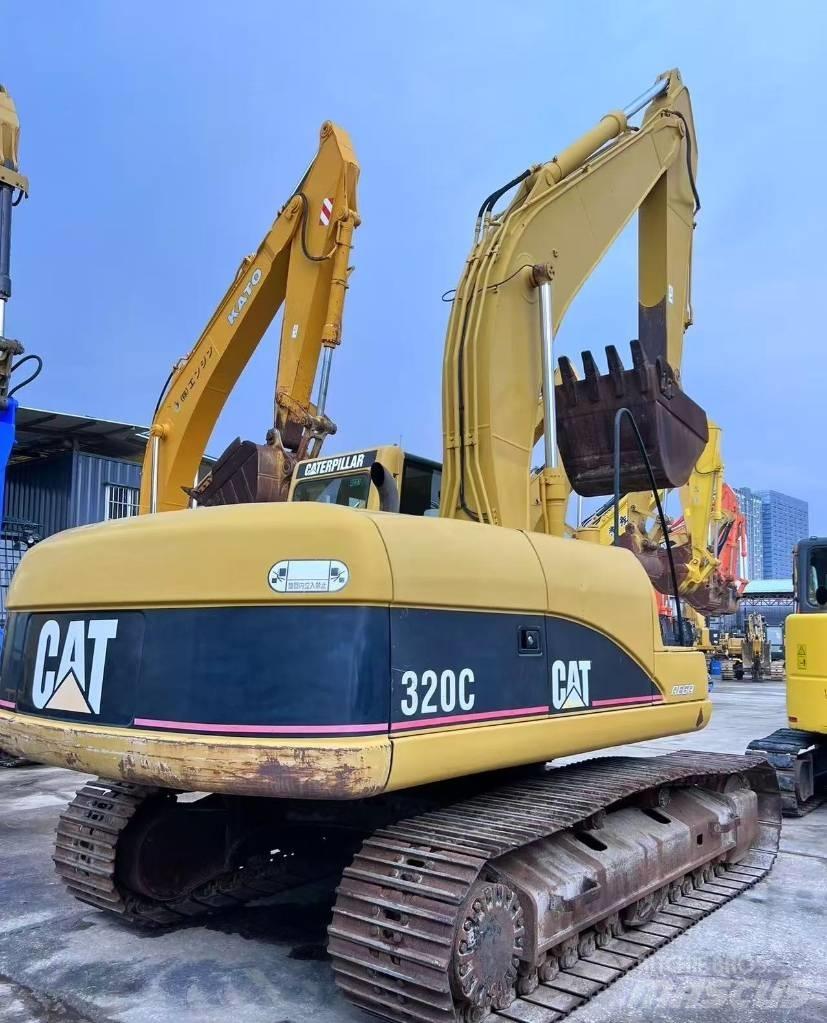CAT 320 C Rupsgraafmachines
