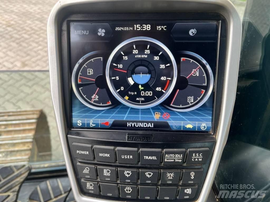 Hyundai HX 220 L Rupsgraafmachines