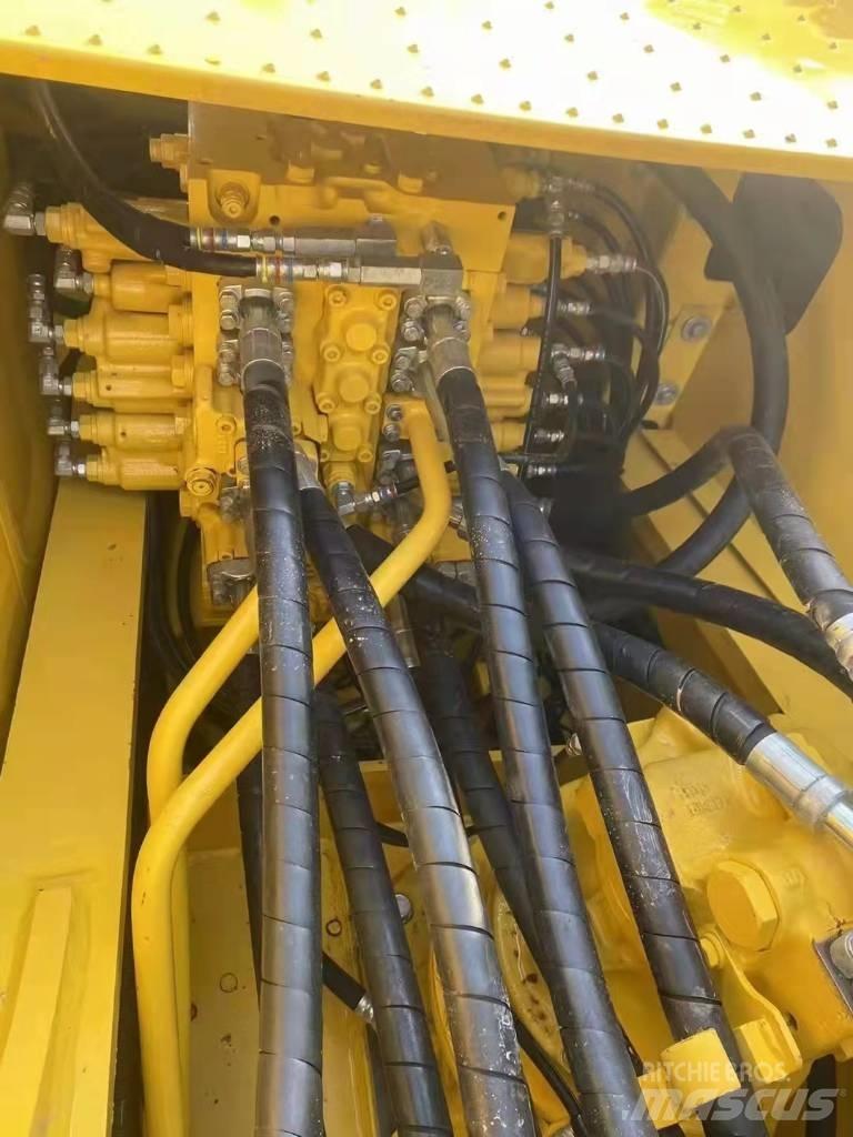 Komatsu PC 220-8 Rupsgraafmachines