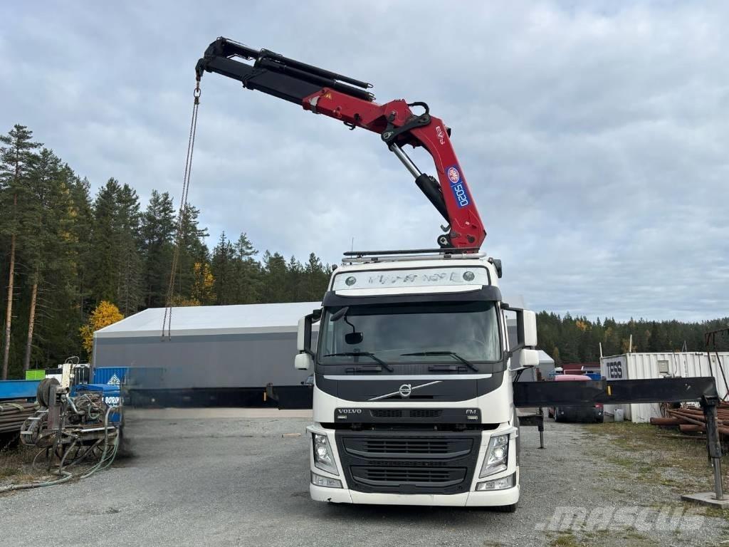 Volvo FM 500 Vlakke laadvloer met kraan