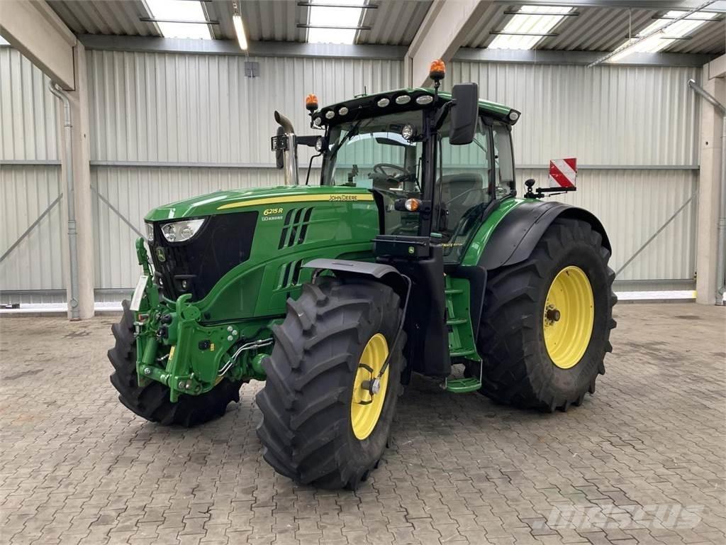 John Deere 6215R Tractoren