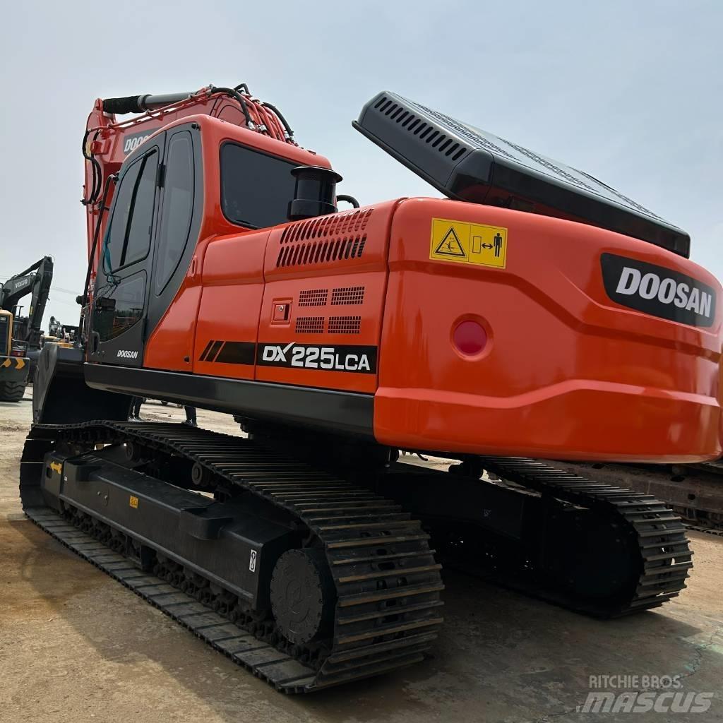 Doosan DX 225 LC Rupsgraafmachines