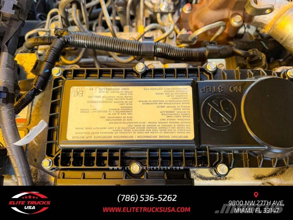 Hino 155 Bakwagens met gesloten opbouw