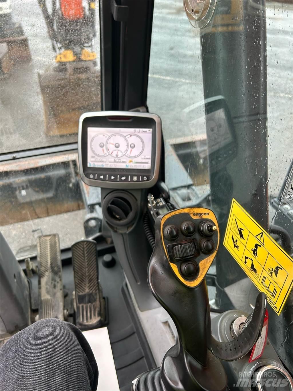 Doosan DX170W-5 Rupsgraafmachines
