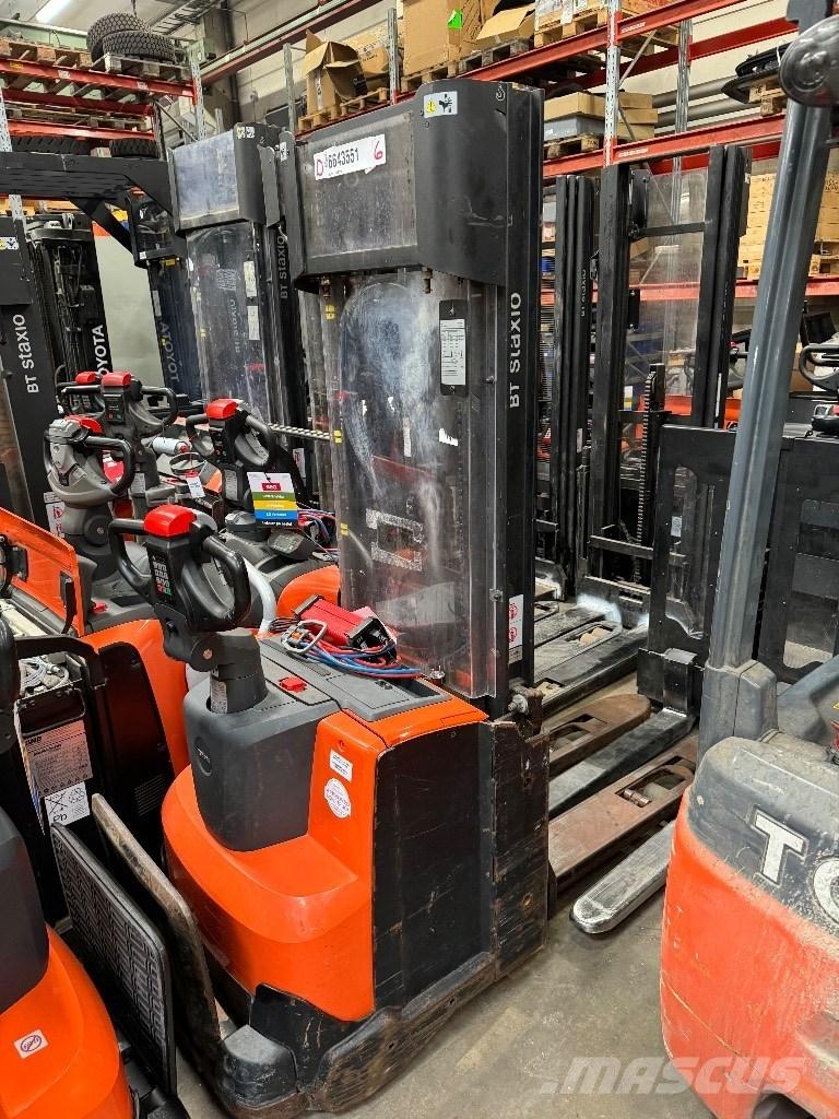 Toyota SWE120L Meeloop stapelaar
