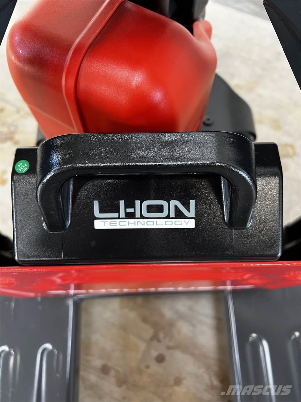 Linde MT12 Meeloop stapelaar