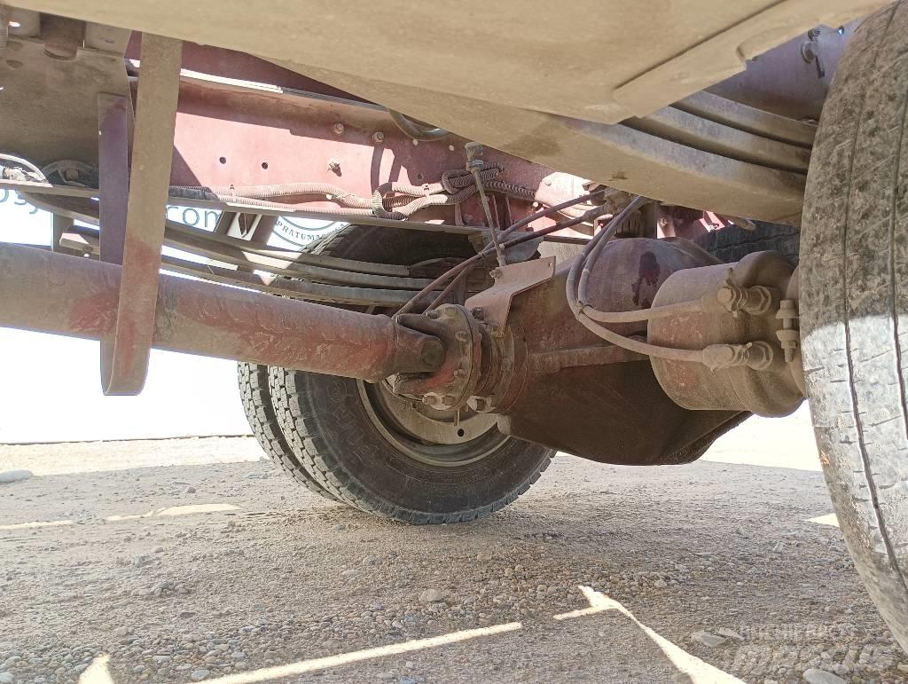 Renault M 210 Chassis met cabine