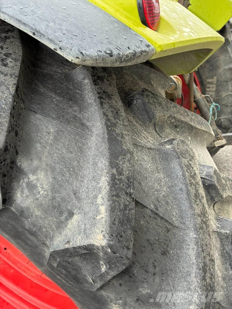 CLAAS 430 Tractoren