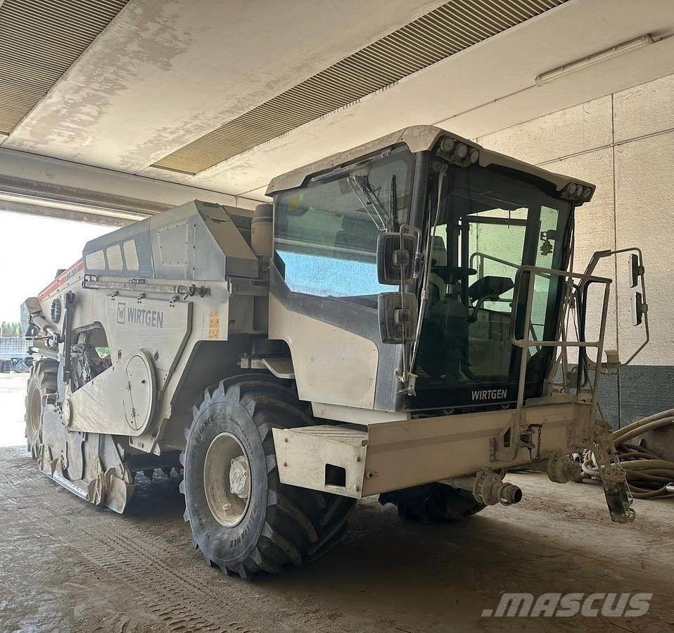 Wirtgen WR250i Asfalt recyclers