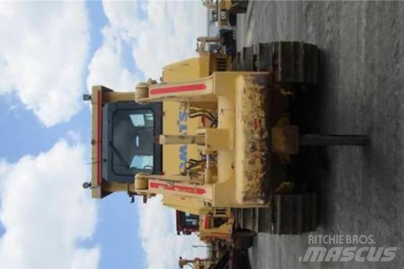 Komatsu D275A-5 Rupsdozers