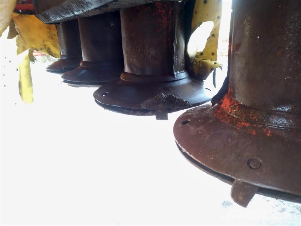 Fella KM 270 FZ Maaikneuzers