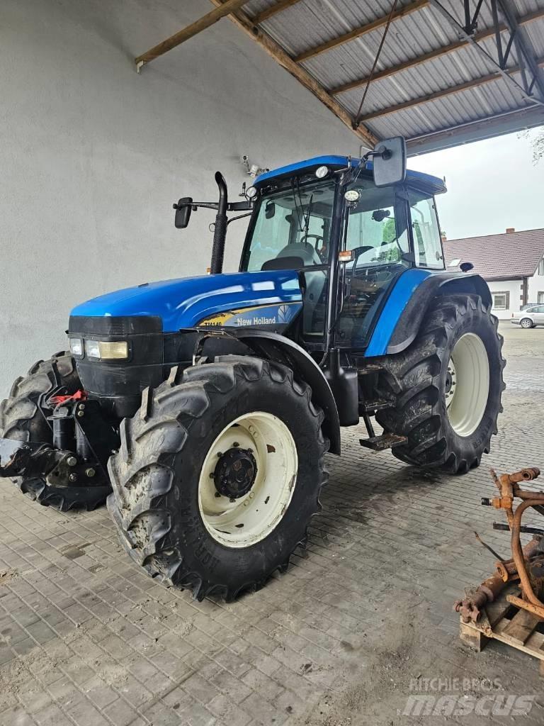 New Holland TM 140 Tractoren