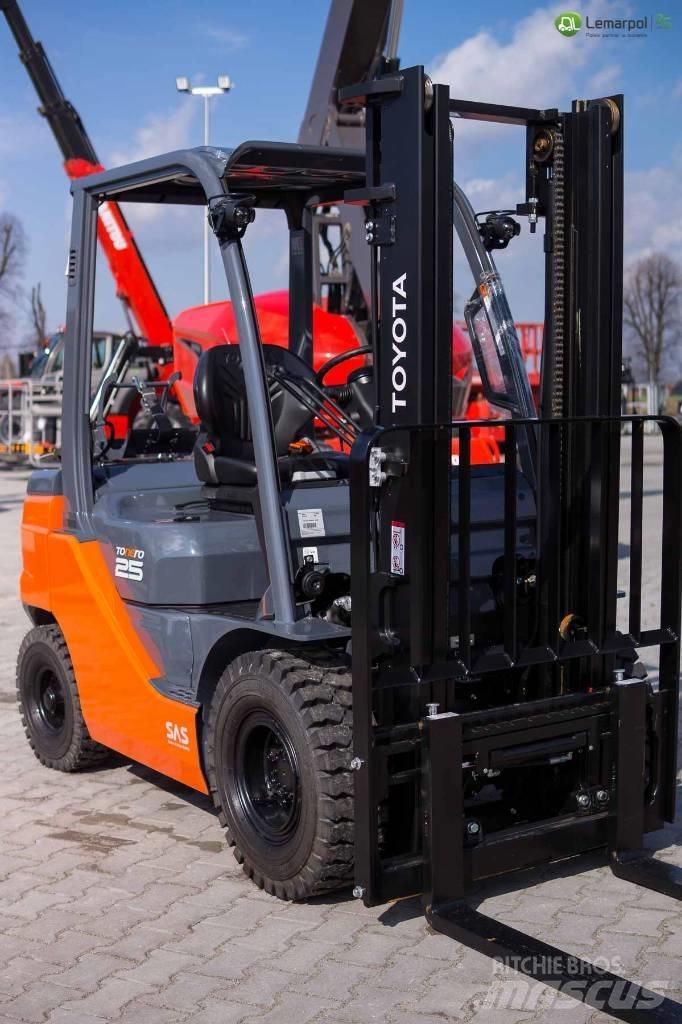 Toyota 02-8 FG F 25 LPG heftrucks