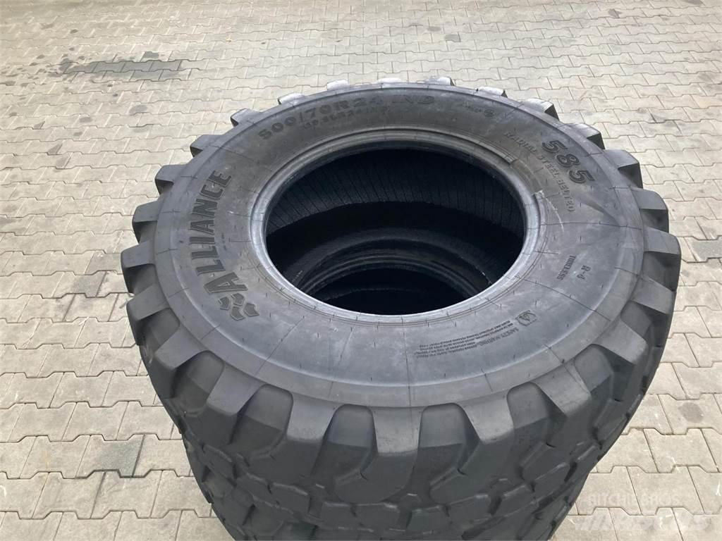 Alliance 500/70R24 Banden, wielen en velgen