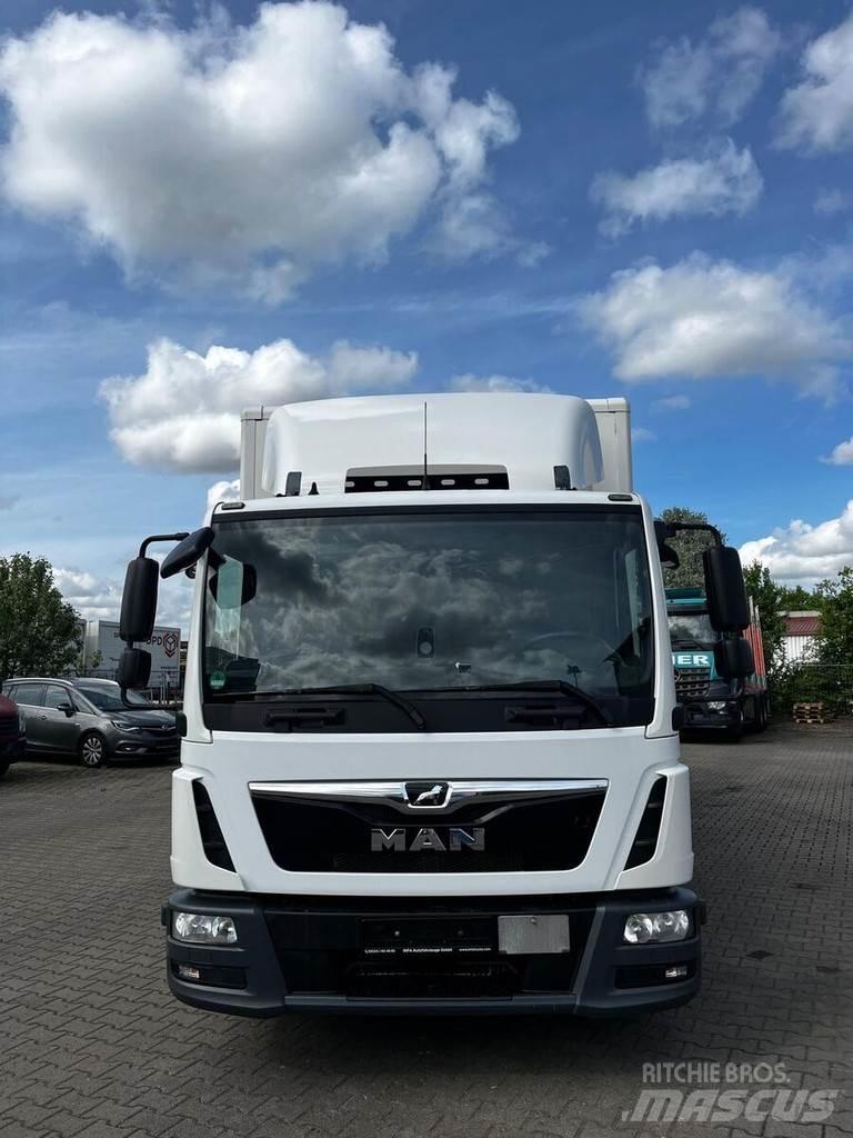 MAN TGL 12.250 Bakwagens met gesloten opbouw