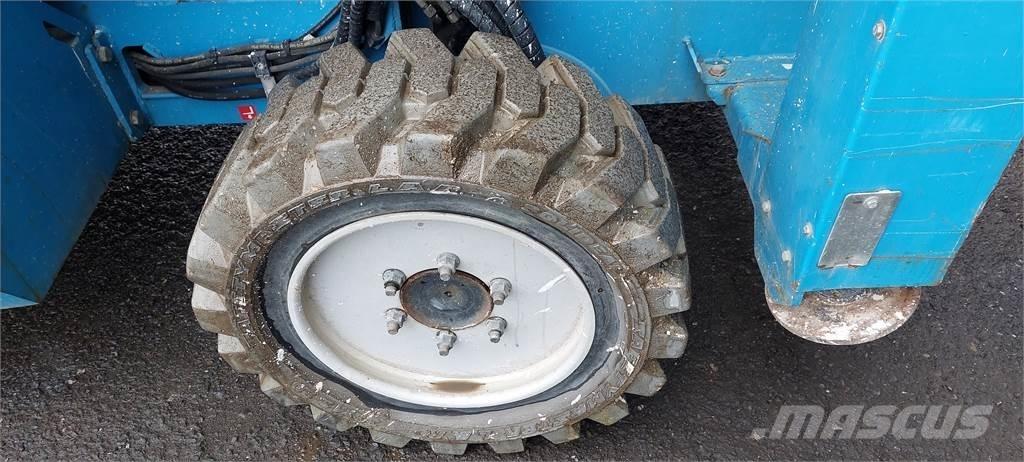 ATN CX15, 4x4 Schaarhoogwerkers