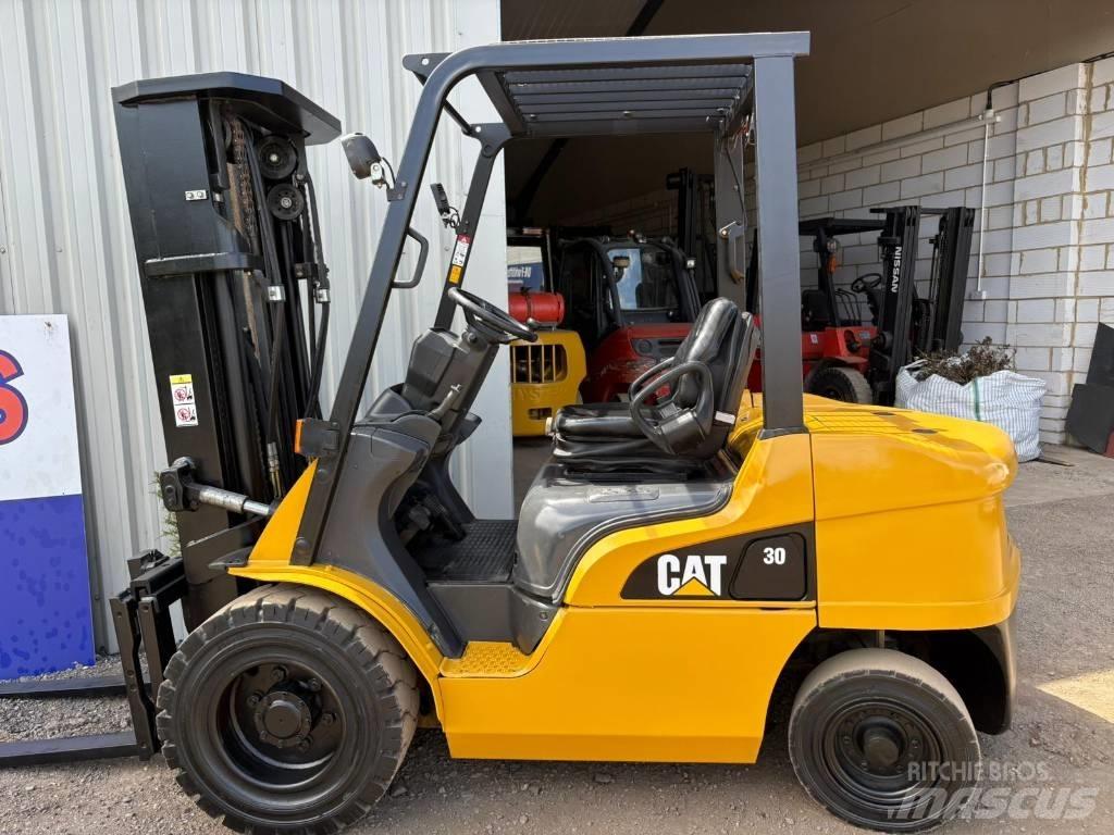 CAT DP30NT Diesel heftrucks