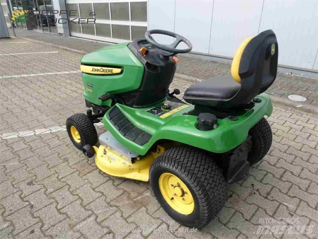 John Deere X304 Maaiers