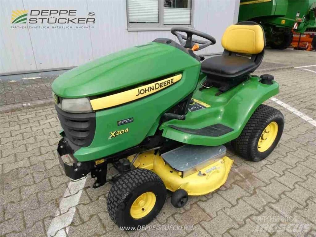 John Deere X304 Maaiers