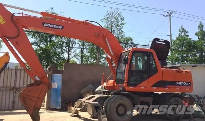 Doosan DH210W Wielgraafmachines