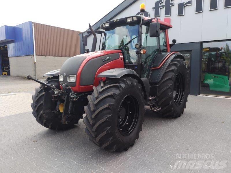 Valtra N 141 Tractoren