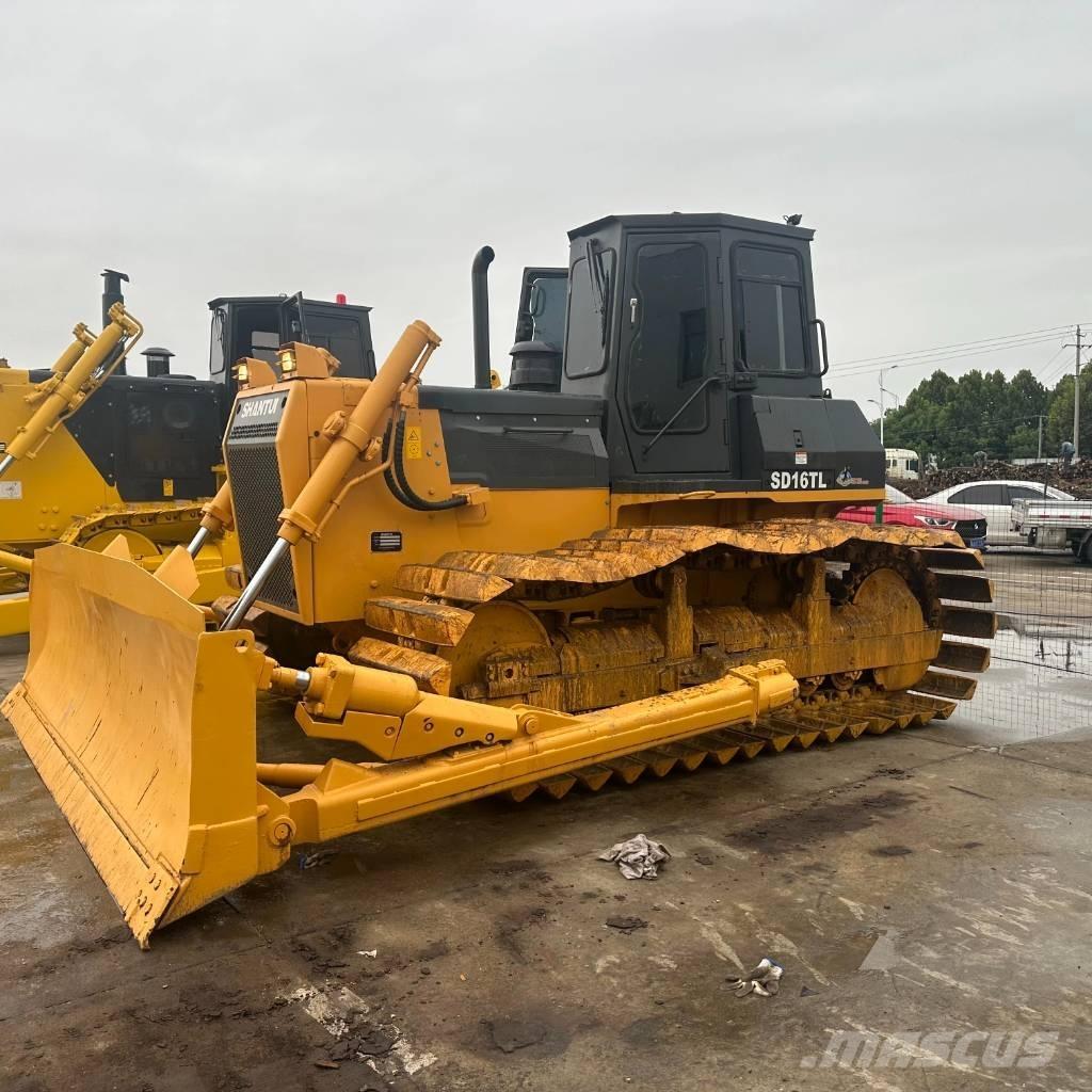 Shantui SD16 Rupsdozers