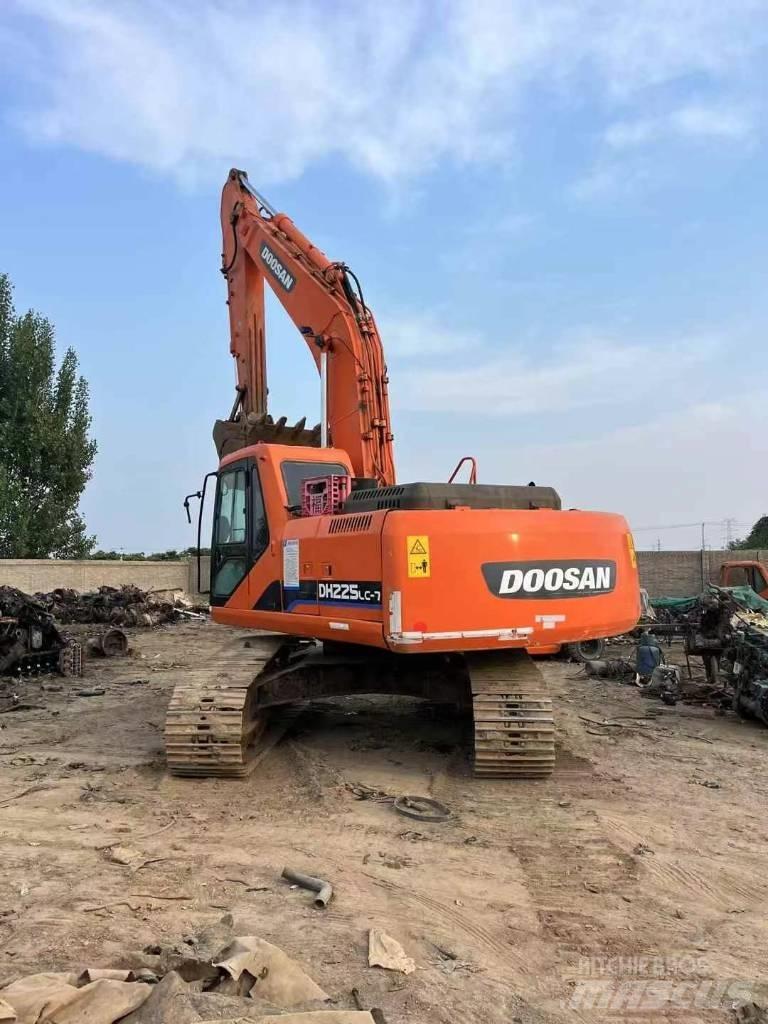 Doosan DH 225 LC-9 Rupsgraafmachines