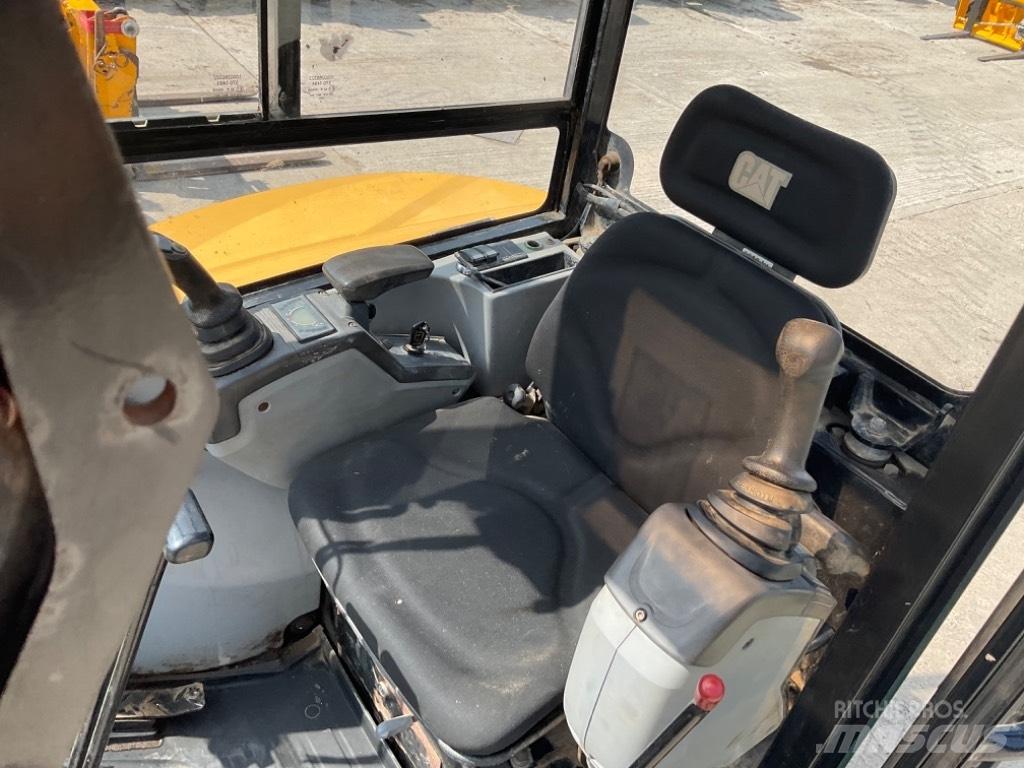 CAT 302.7 D CR Minigraafmachines < 7t