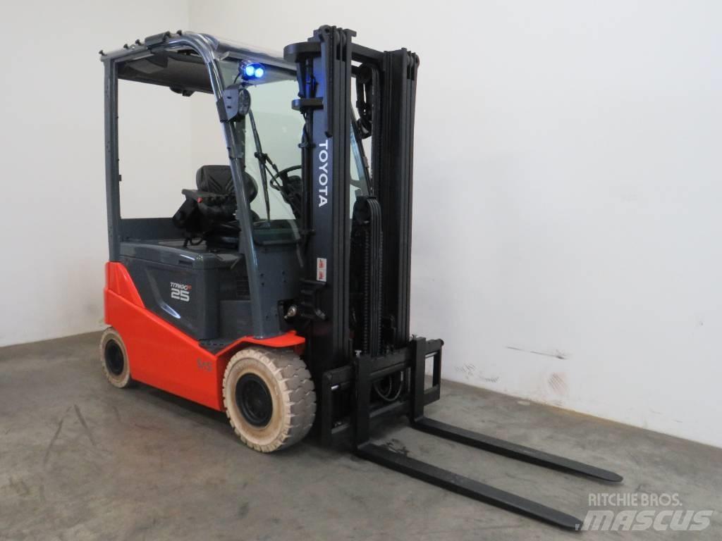 Toyota 8 FBMKT 25 Elektrische heftrucks