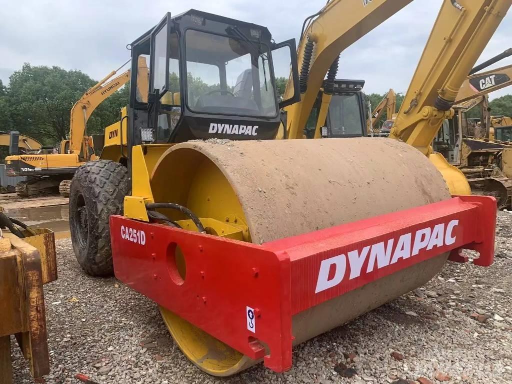 Dynapac CA 251 D Trilrolwalsen