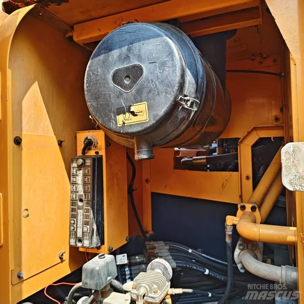 Hyundai Robex 305 LC Rupsgraafmachines
