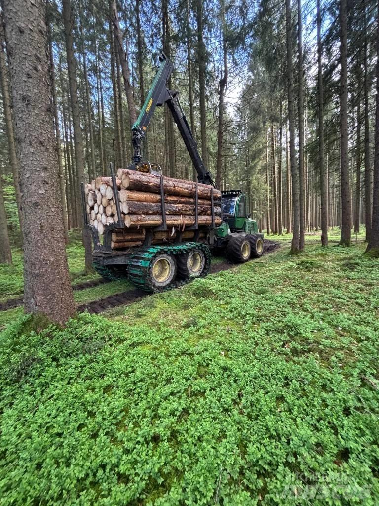 John Deere 1110E Uitrijwagens