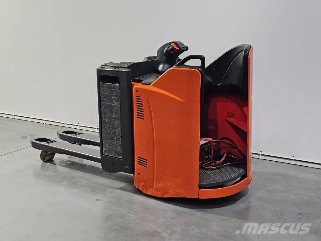 Linde T20SP Pallettruck met meerij platform