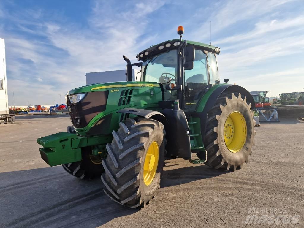 John Deere 6215 R Tractoren