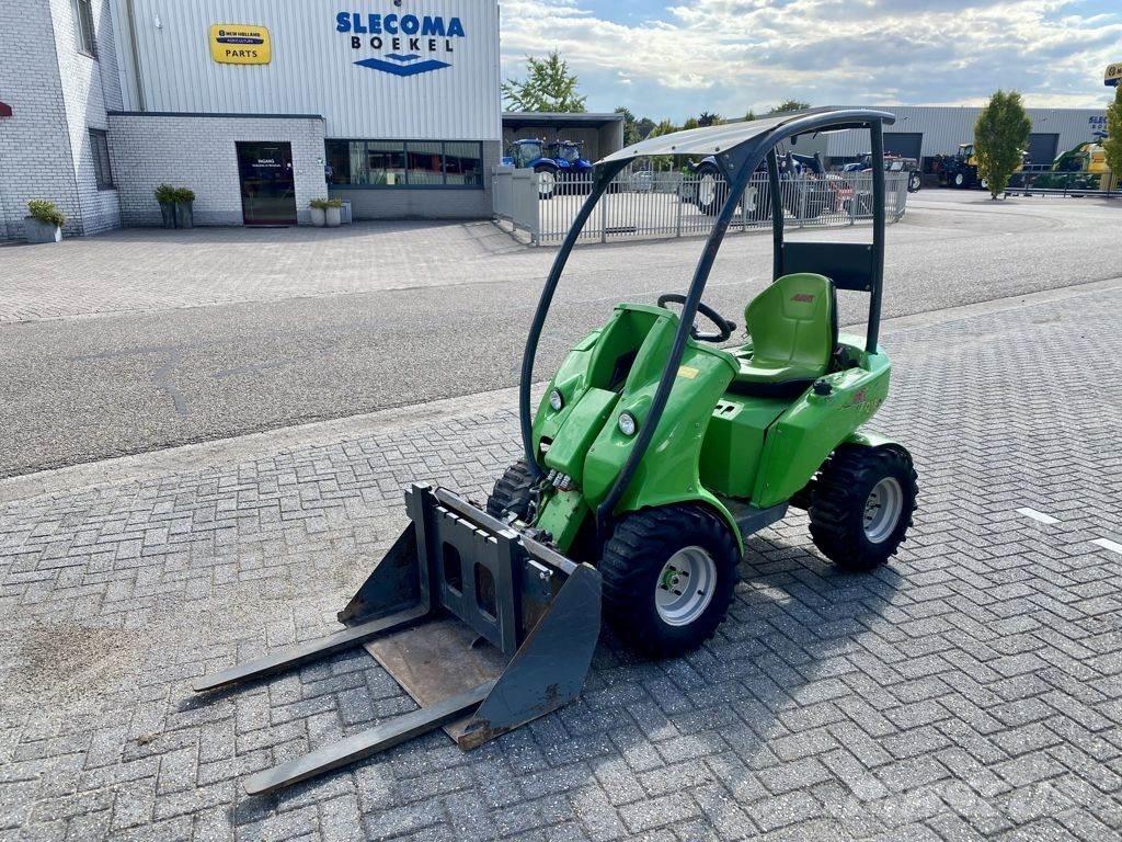 Avant 218 Wielladers