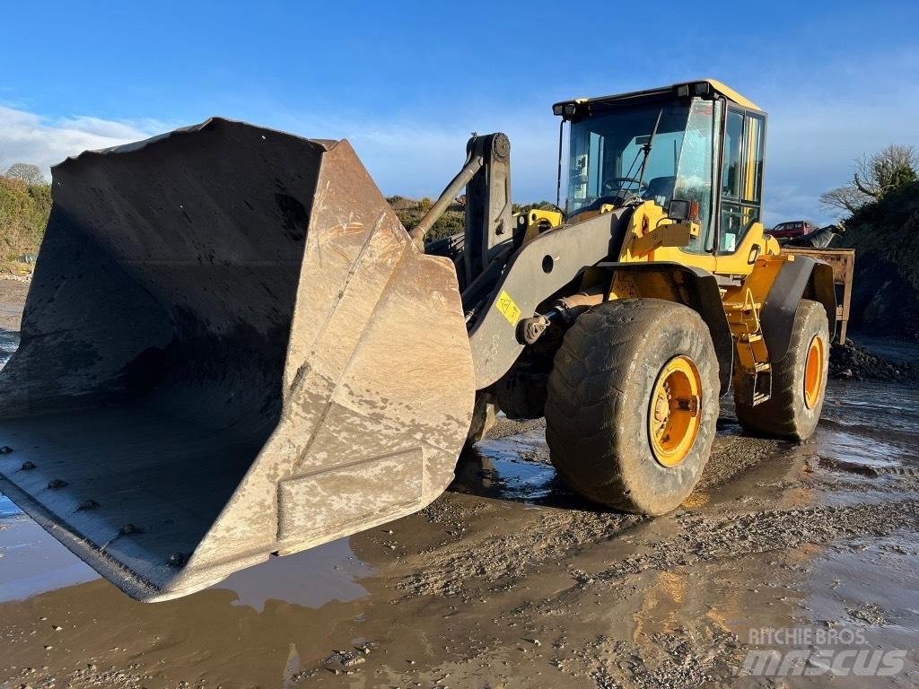 Volvo L 120 F Wielladers