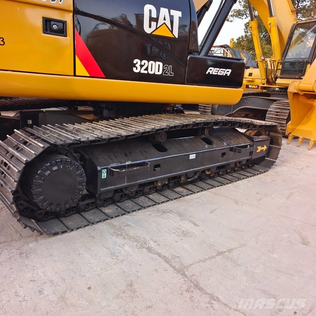 CAT 320 D2 Rupsgraafmachines