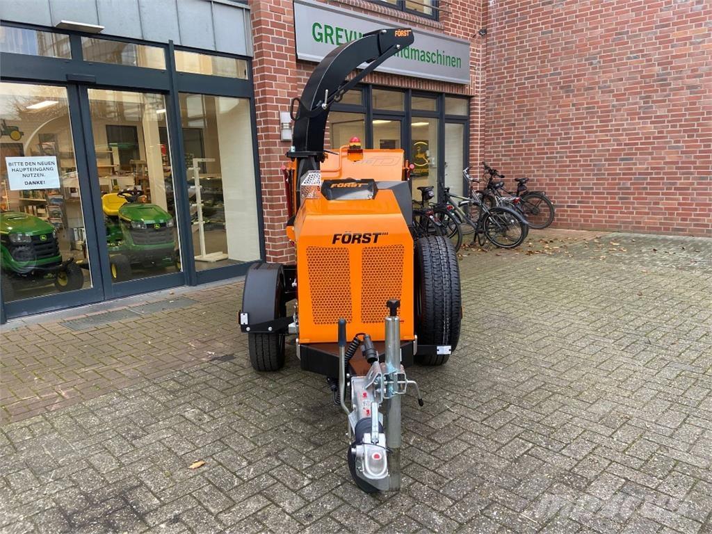  Först ST6D.24 Zelfrijdende veldhakselaars