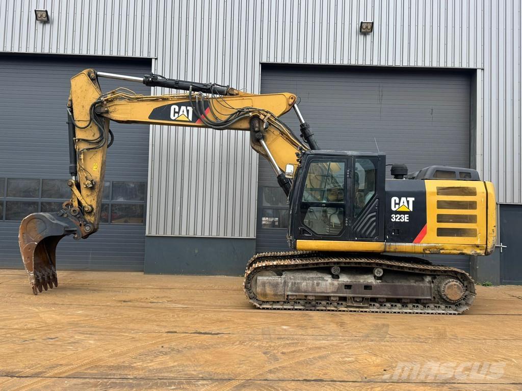 CAT 323E Rupsgraafmachines