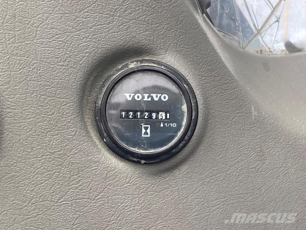 Volvo EC 300 D Rupsgraafmachines