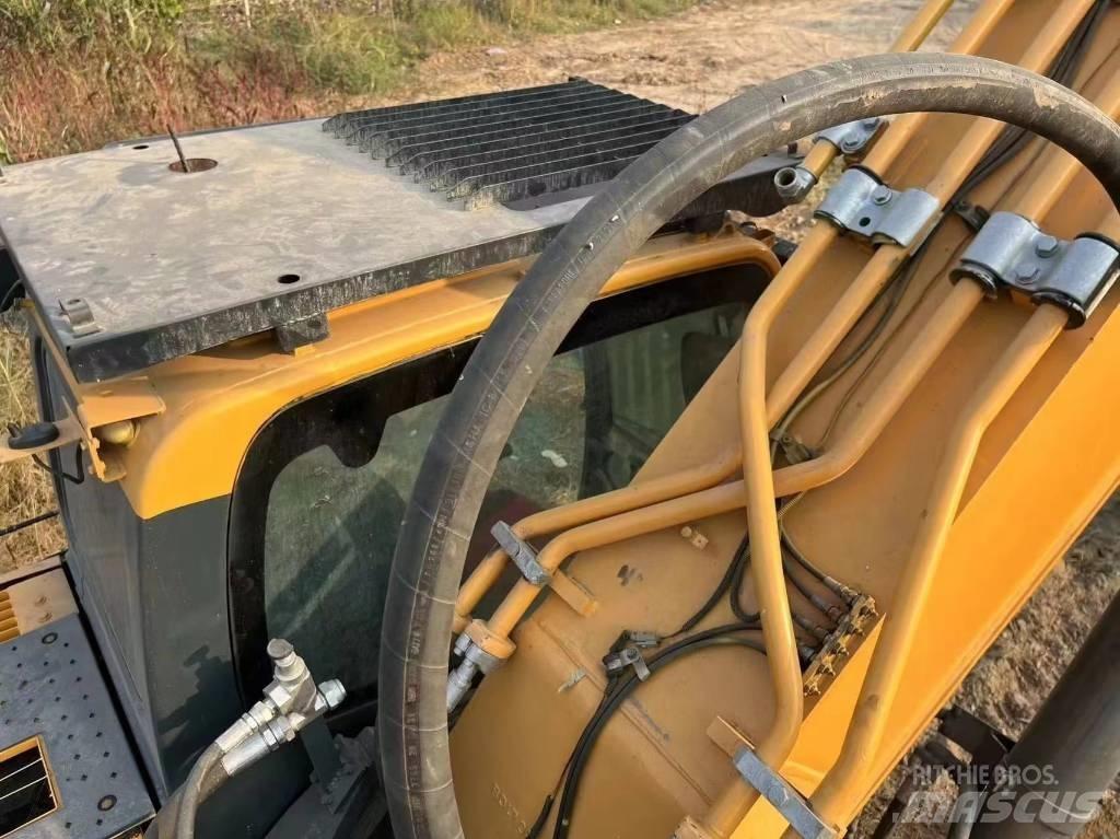Hyundai Robex 520 VS Rupsgraafmachines