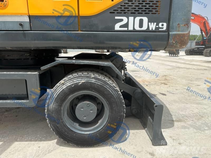 Hyundai R210W-9 Wielgraafmachines