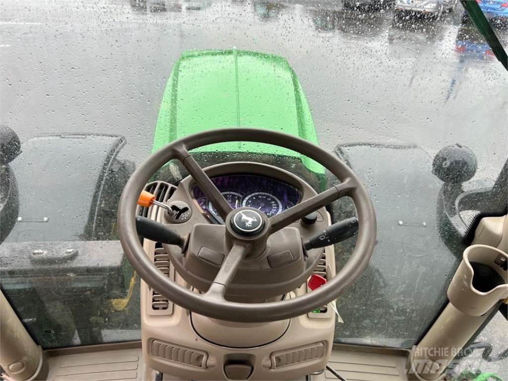 John Deere 6210R Tractoren