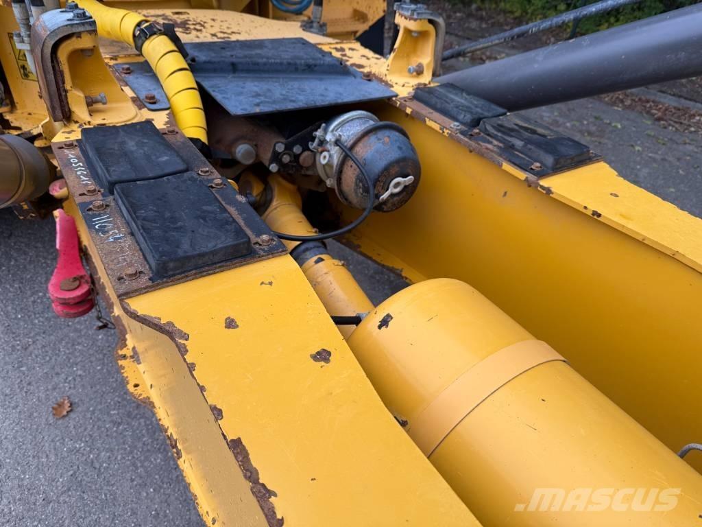 Volvo A 25 D Knik dumptrucks