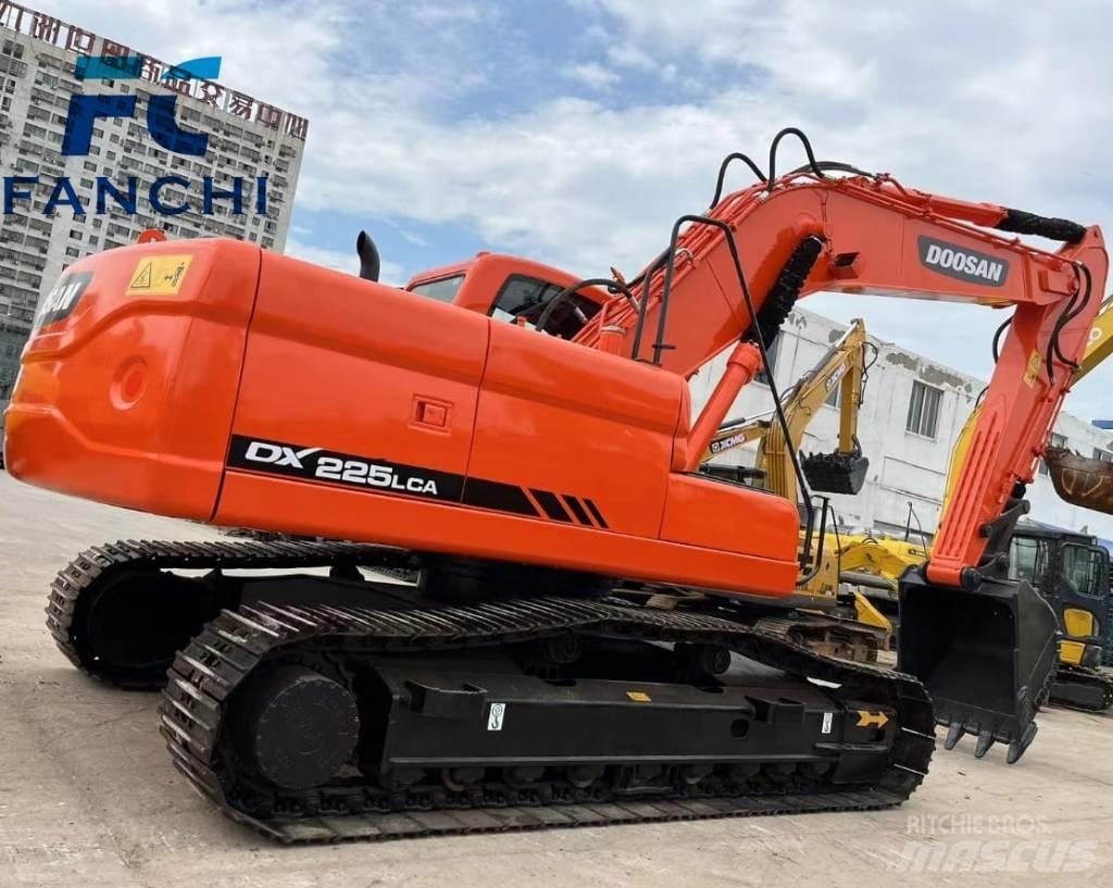 Doosan DX 225 LCA Rupsgraafmachines