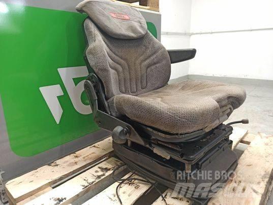 Valtra N 163 chair Cabine en interieur