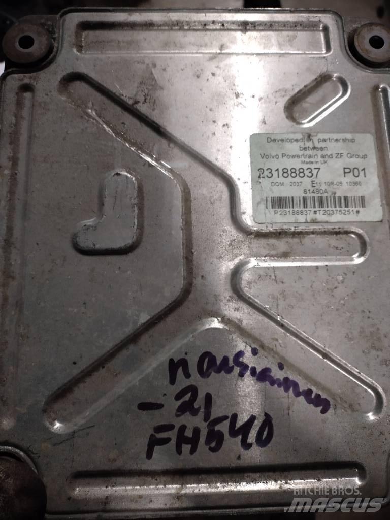 Volvo Moottori ecu Elektronik